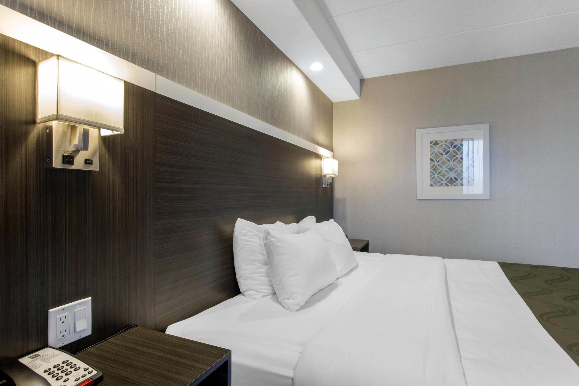 Quality Inn West Springfield Exteriör bild