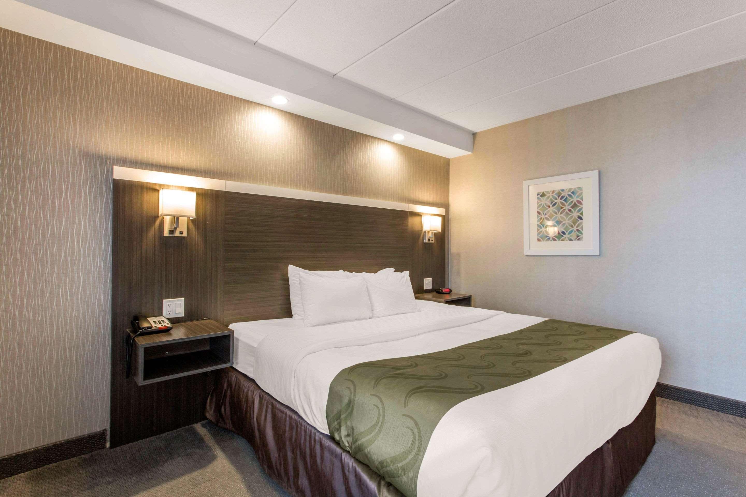 Quality Inn West Springfield Exteriör bild