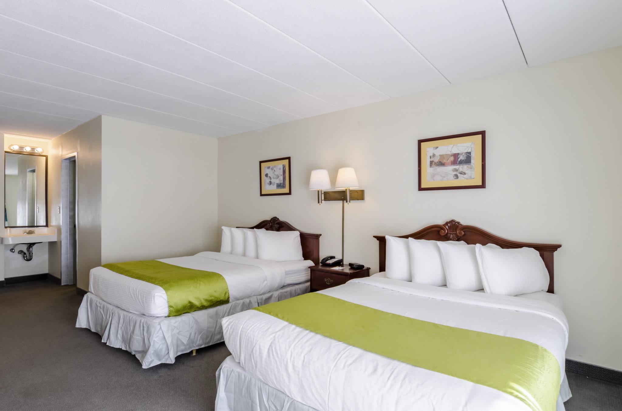 Quality Inn West Springfield Exteriör bild