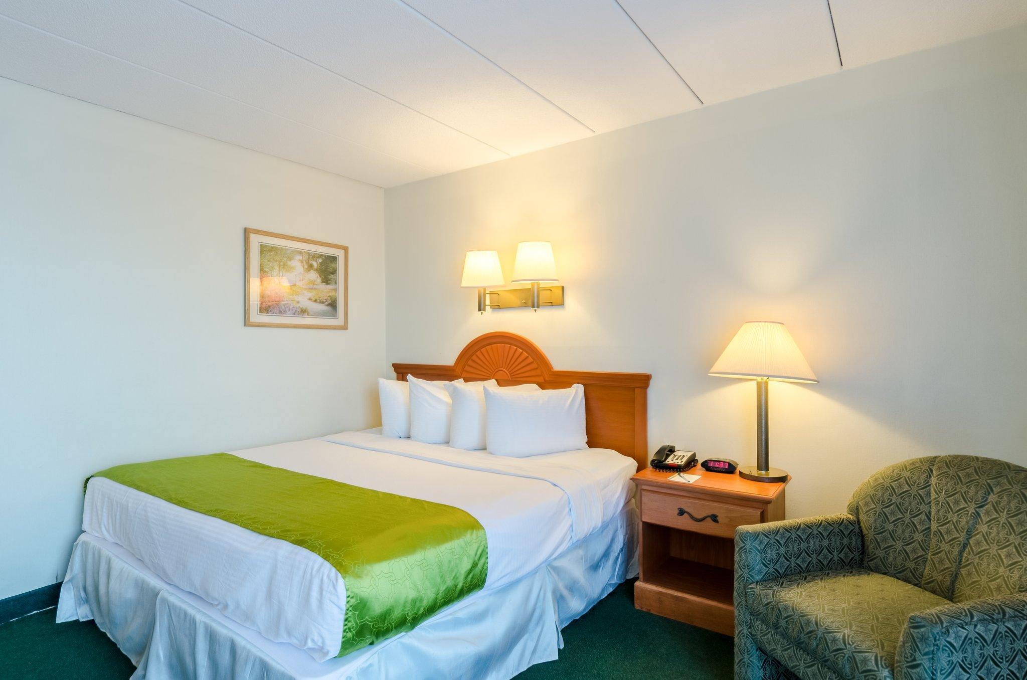 Quality Inn West Springfield Exteriör bild