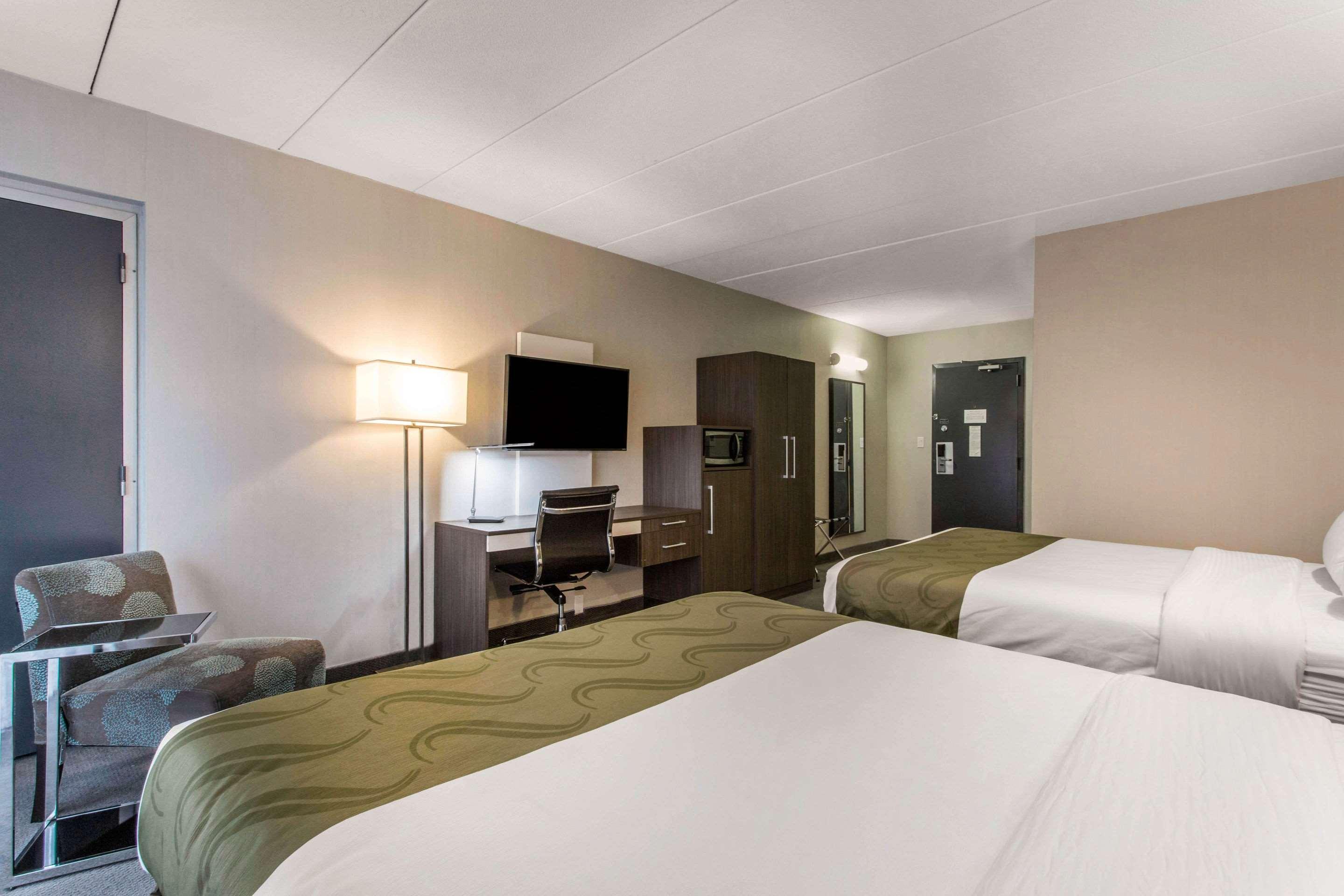 Quality Inn West Springfield Exteriör bild