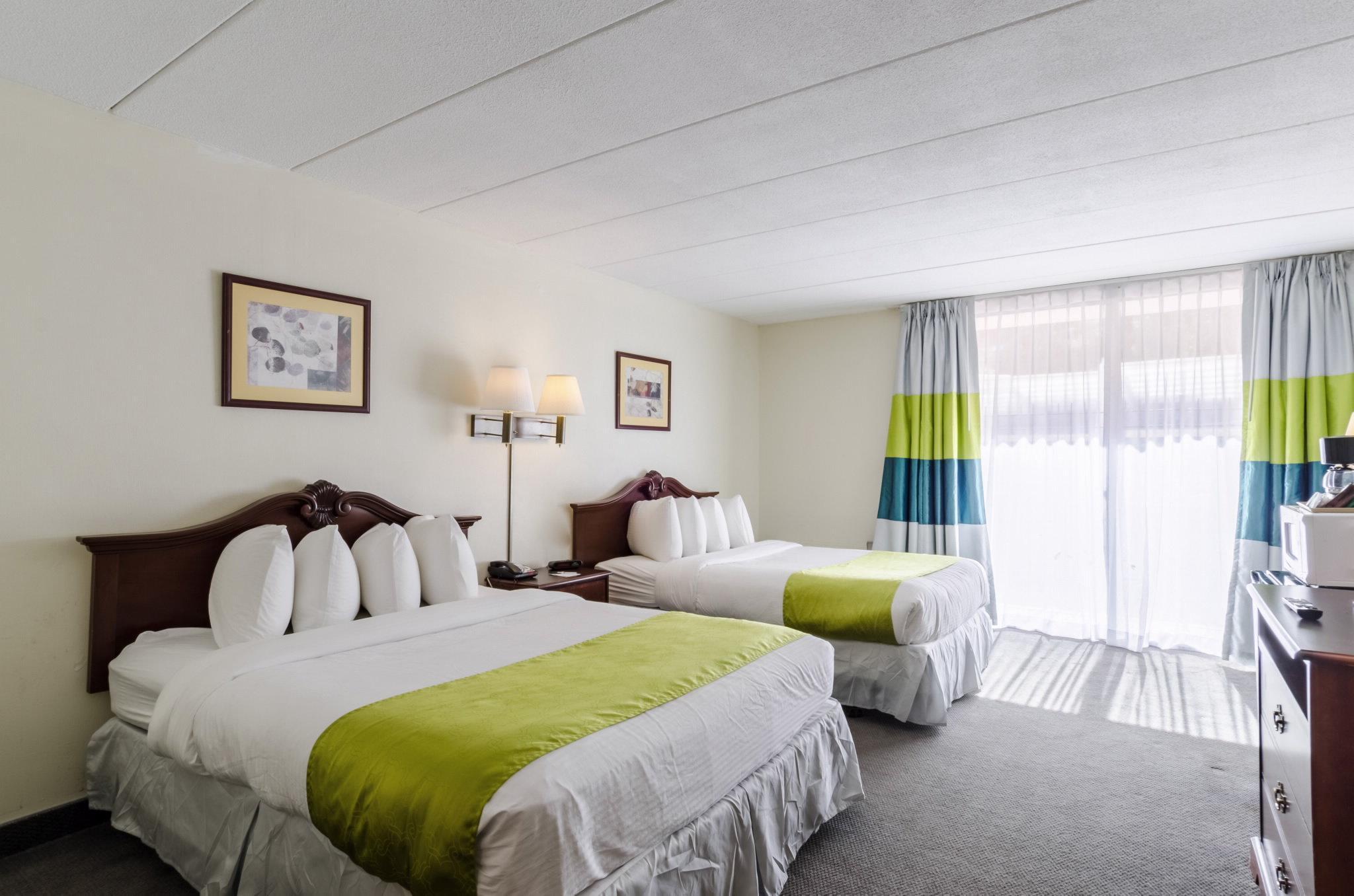 Quality Inn West Springfield Exteriör bild