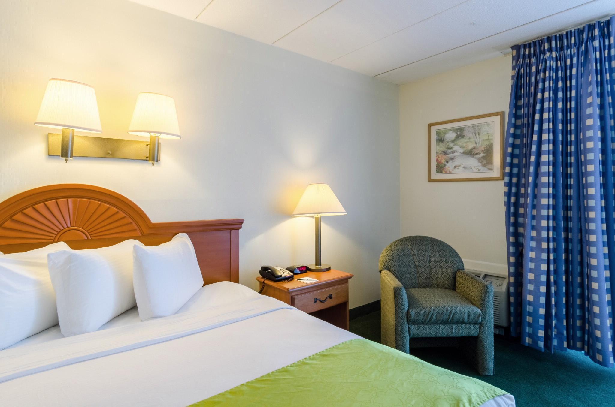 Quality Inn West Springfield Exteriör bild
